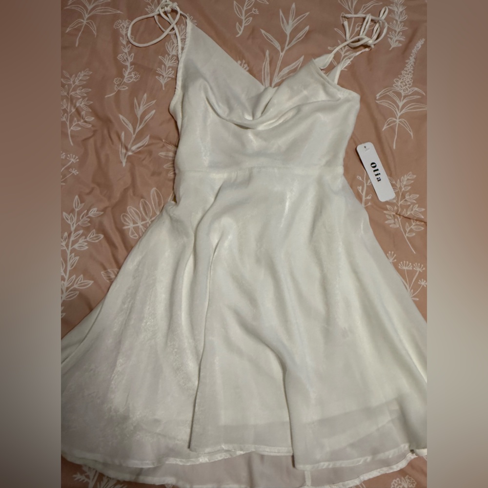 Elegant White Mini Dress